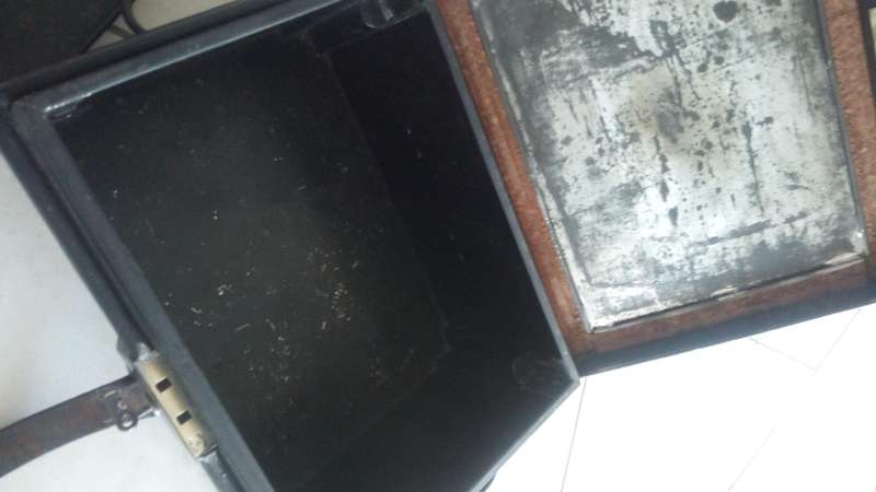Military 1918 officers box