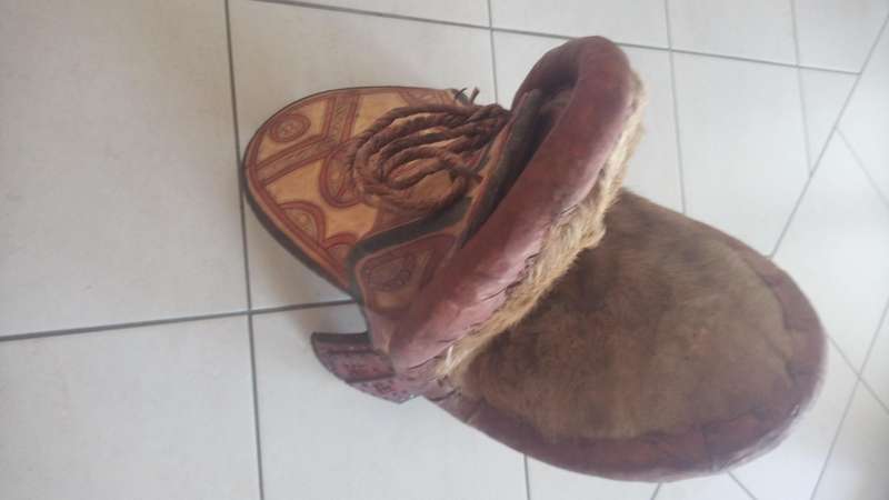Camel saddle