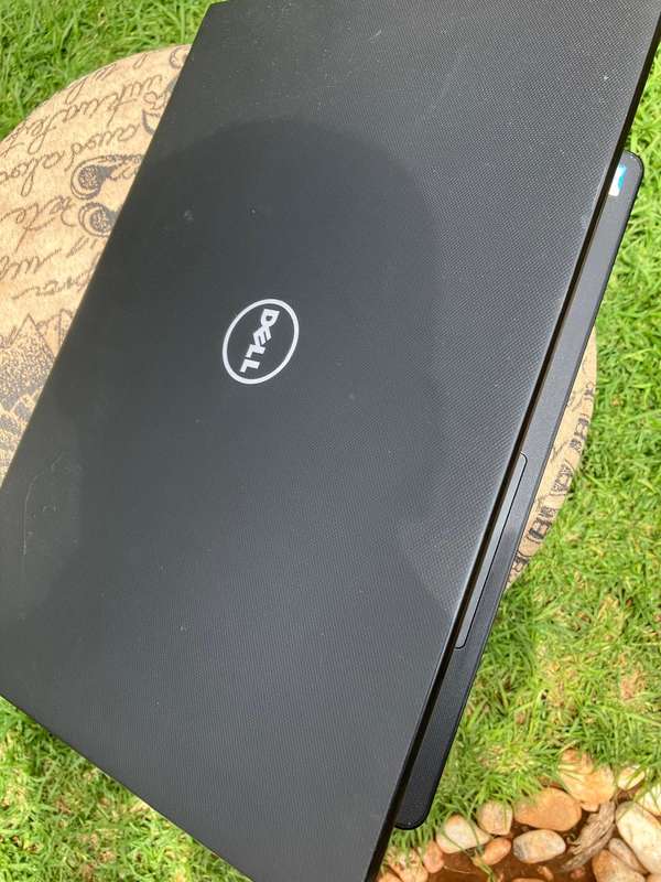 Dell Vostro 15 3568 i3