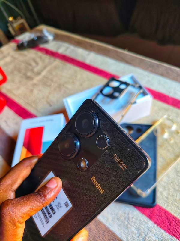 Xiami Redmi note 13 Pro 256CB 4G 200MP Dual Sim