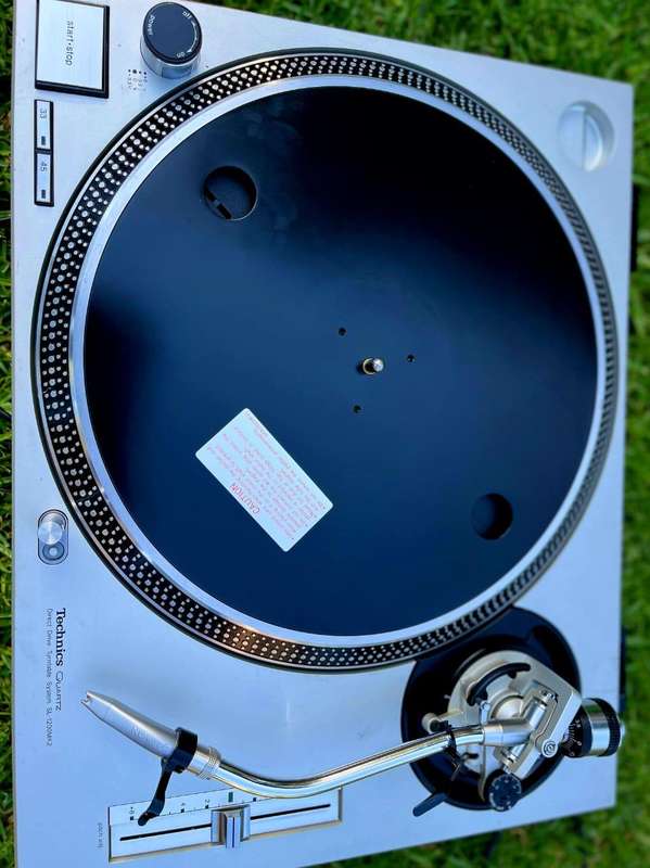 Technics SL1200 Turntable