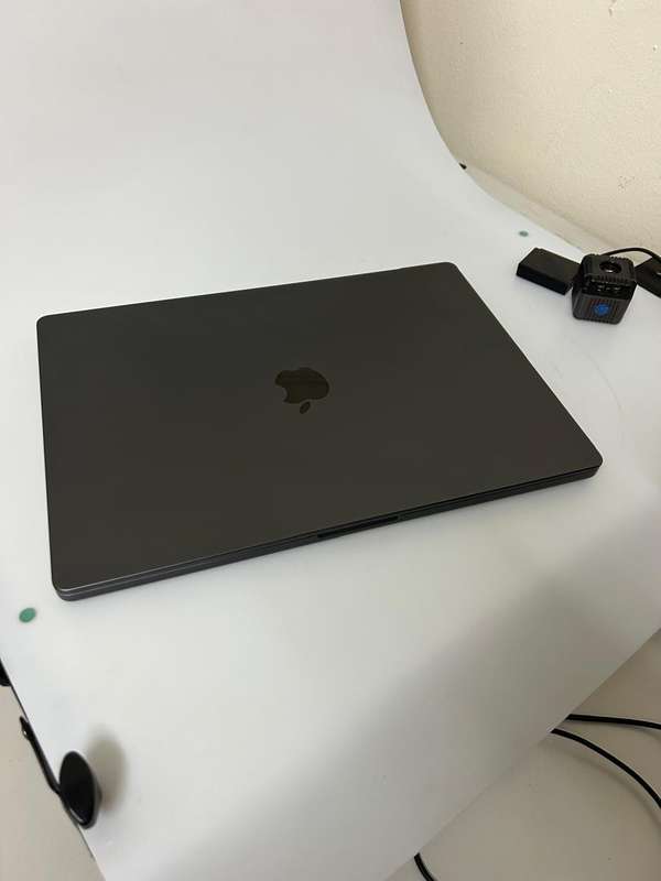 Macbook Pro M3 16" A2991 Space Gray