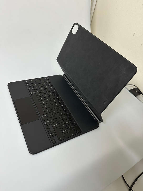Apple Magic Keypad for iPad 12.9"