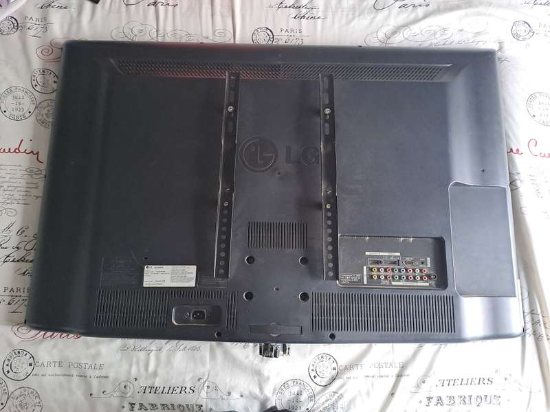 LG 42" 1080p Flat Panel LCD HDTV
