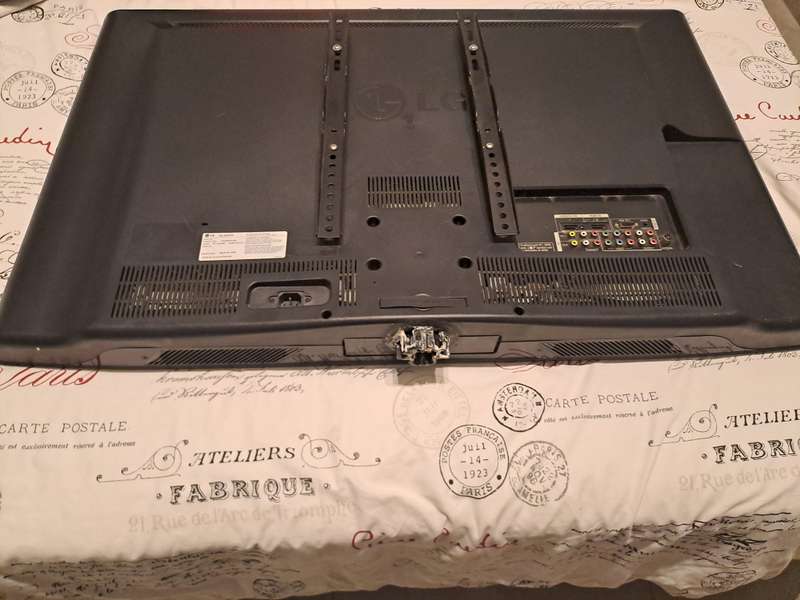 LG 42" 1080p Flat Panel LCD HDTV
