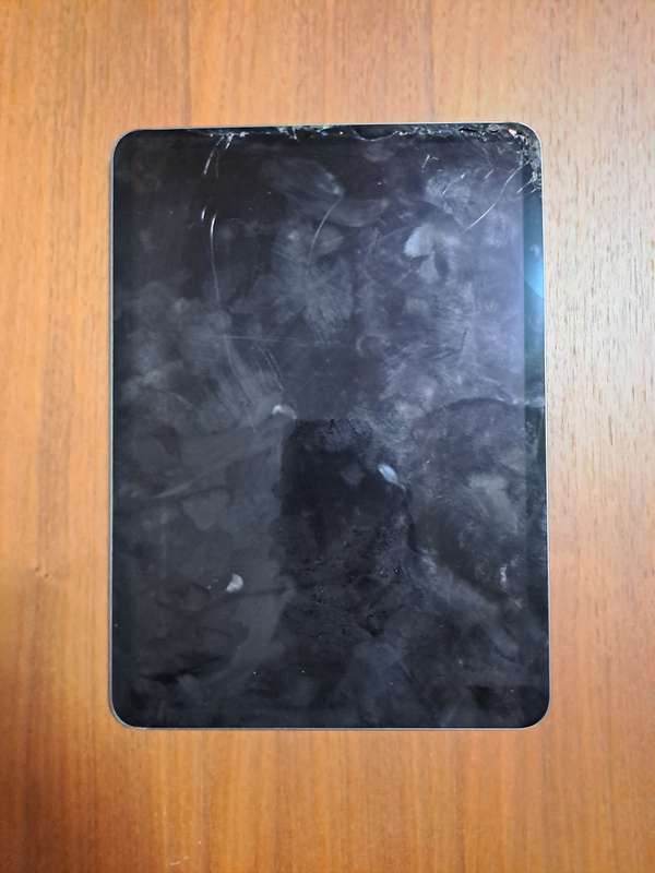 iPad Pro - 11 inch Wifi *PLEASE READ*