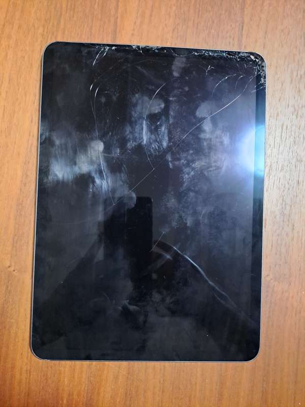 iPad Pro - 11 inch Wifi *PLEASE READ*