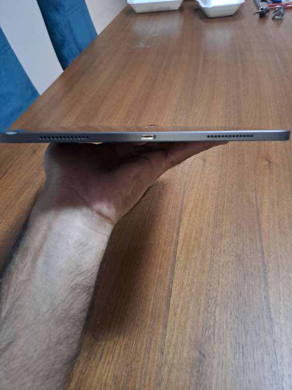iPad Pro - 11 inch Wifi *PLEASE READ*
