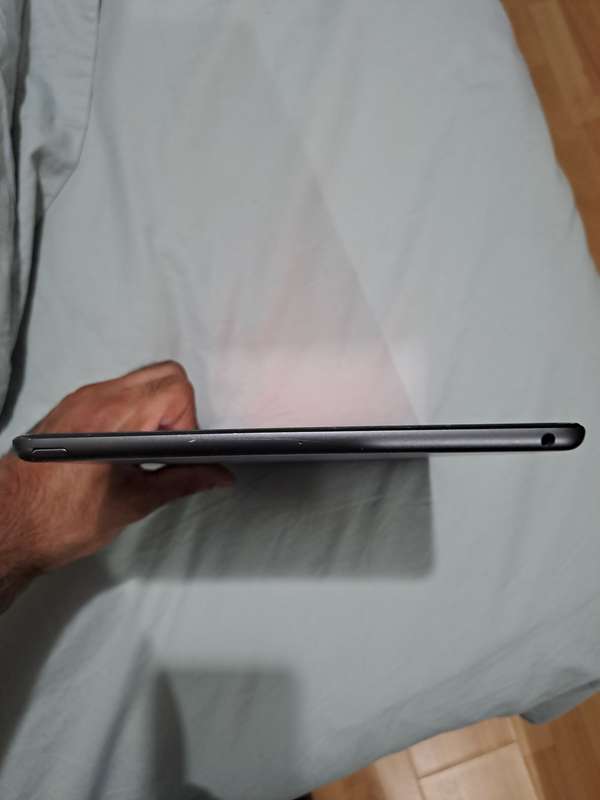 iPad 9th Gen 64gb Wifi *PLEASE READ*