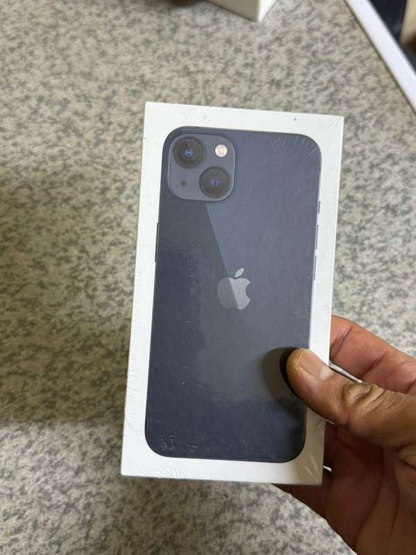 iPhone 13 - 128gb SEALED