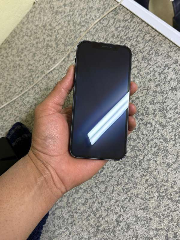 iPhone 12- 64gb