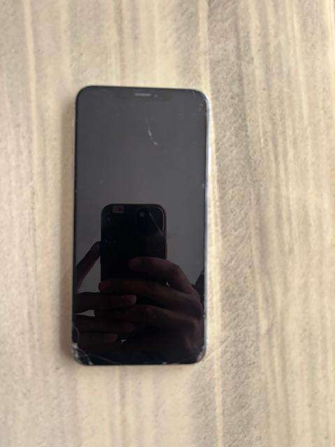 iPhone XS Max 256GB Cracked