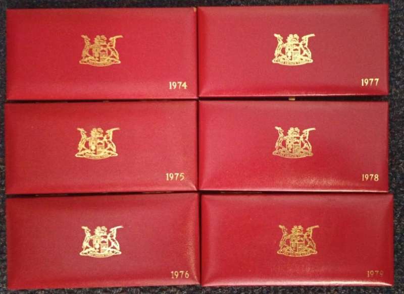 Long Proof Sets -  No gold, no R1, various years - 6 boxes