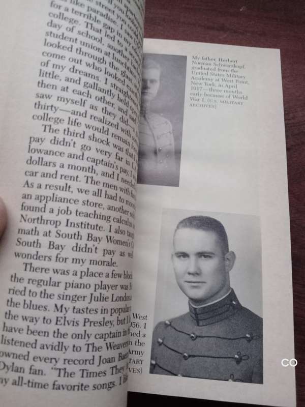 It Doesn't Take a Hero - Gen H Norman Schwarzkopf & Peter Petre