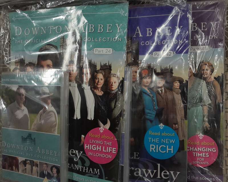 Downton Abbey 7 dvd and magazines bundle