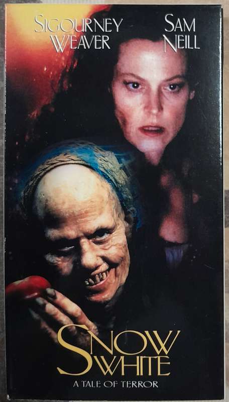 Snow White - A Tale of Terror VHS (NTSC format) Sigourney Weaver / Sam Neill