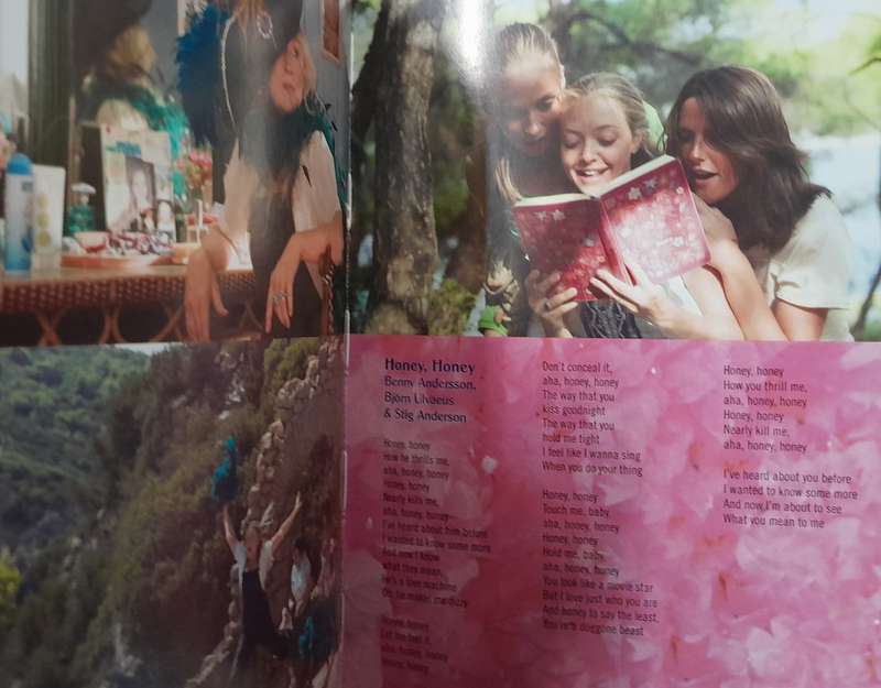 Mamma Mia! - Limited Edition Movie Soundtrack CD/DVD  A5 book pack (ABBA)