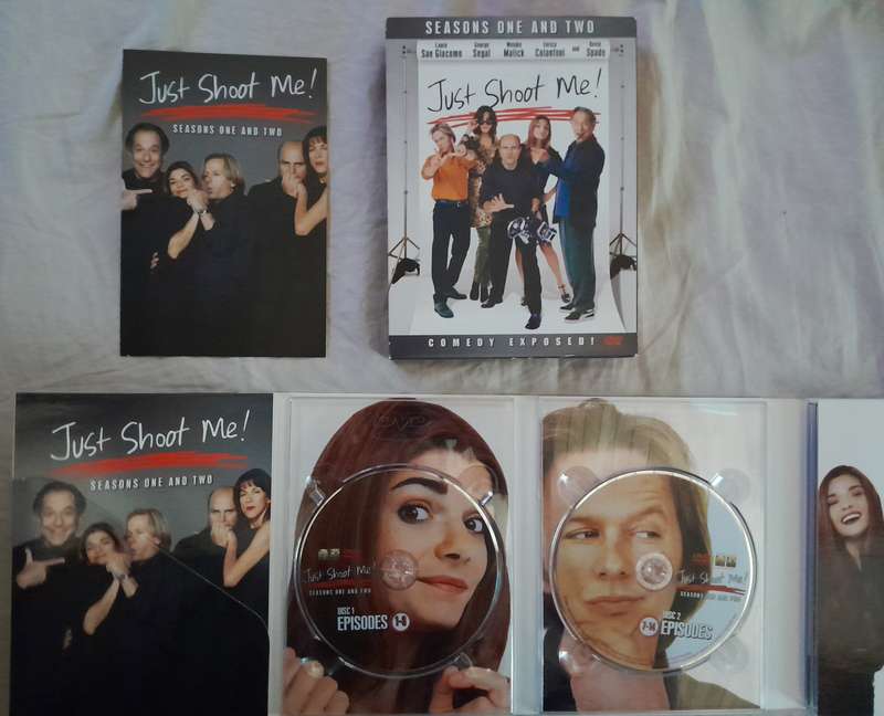 Just Shoot Me! - Seasons 1 and 2, 4DVD Box Set
