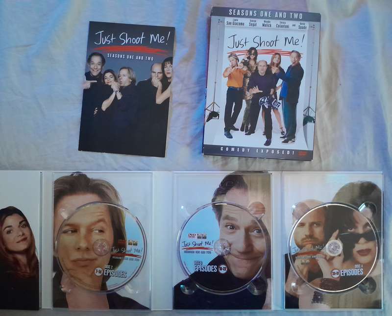 Just Shoot Me! - Seasons 1 and 2, 4DVD Box Set