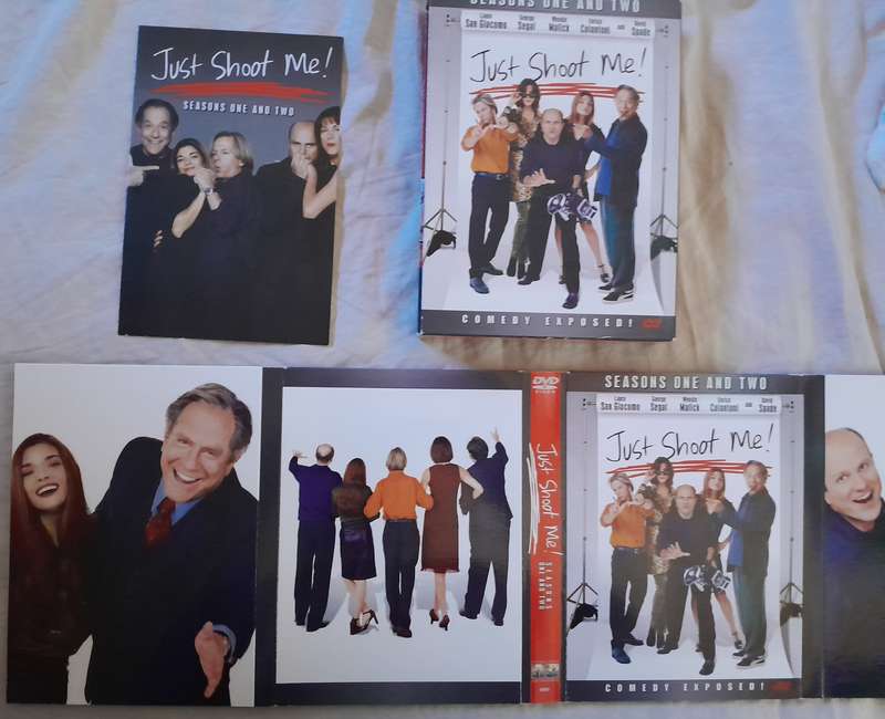 Just Shoot Me! - Seasons 1 and 2, 4DVD Box Set