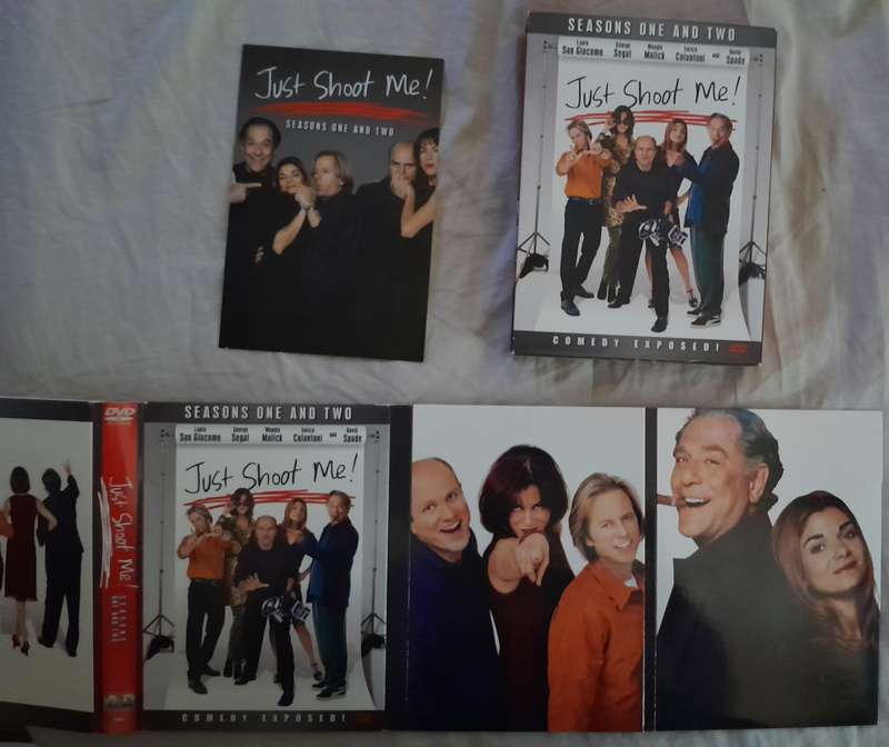 Just Shoot Me! - Seasons 1 and 2, 4DVD Box Set