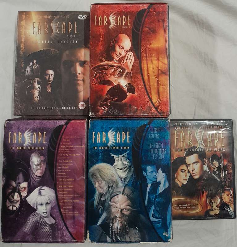 Farscape - Complete Series (seasons 1 to 4 and PeaceKeeper Wars Finale)