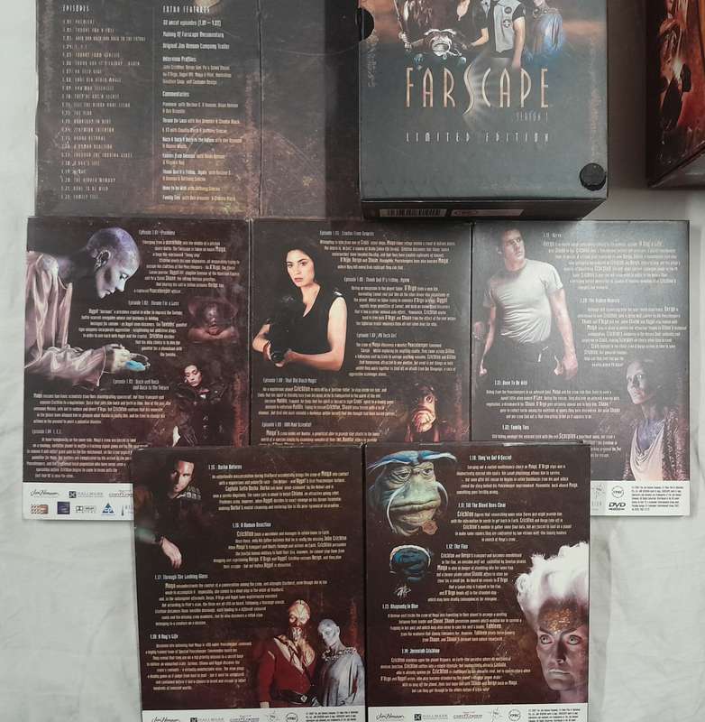 Farscape - Complete Series (seasons 1 to 4 and PeaceKeeper Wars Finale)