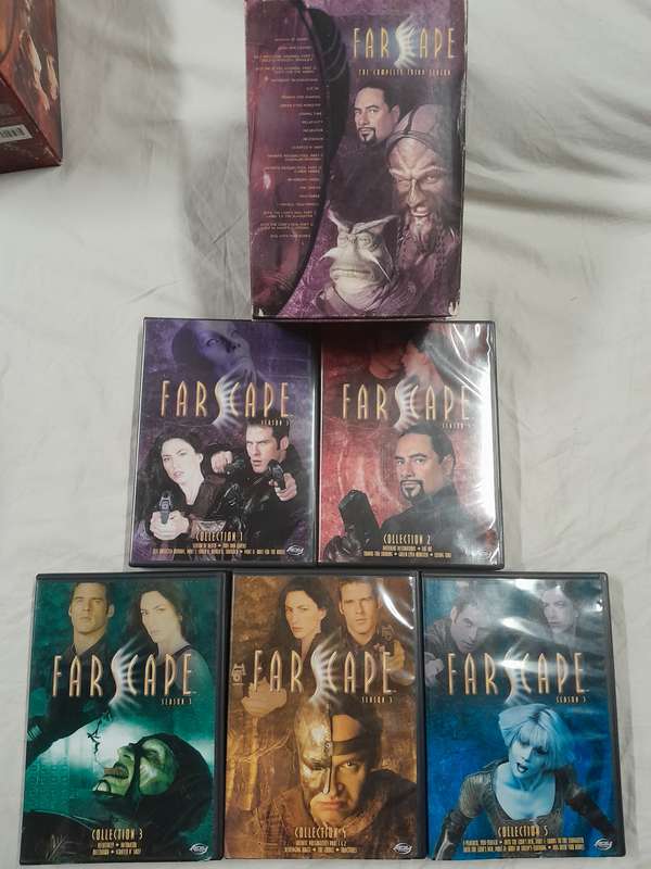 Farscape - Complete Series (seasons 1 to 4 and PeaceKeeper Wars Finale)