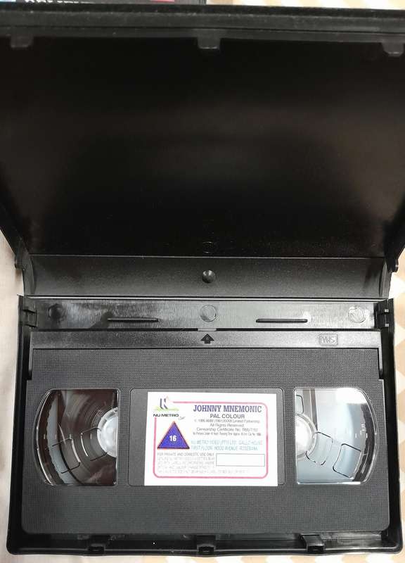Johnny Mnemonic VHS (Keanu Reeves)