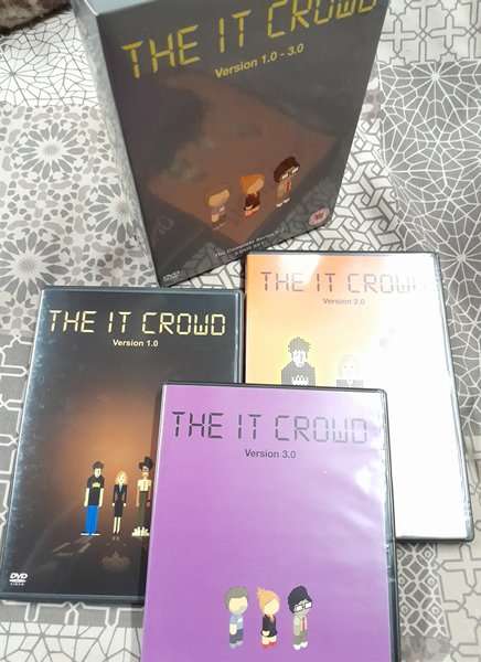 The IT Crowd seasons 1 to 3 DVD box set