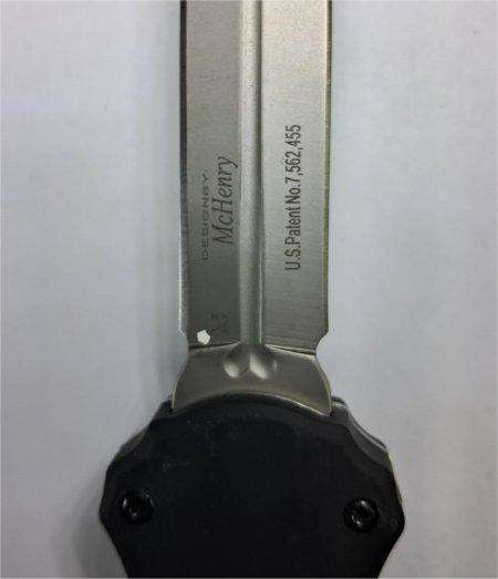 Automatic OTF Knife with double edged blade
