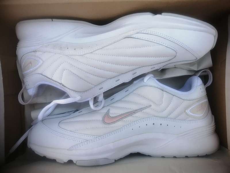 Nike Women's Steady III Leather Size 7