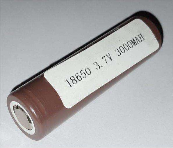 Rechargeable Li-Ion 18650 3000mAh 3.7V battery