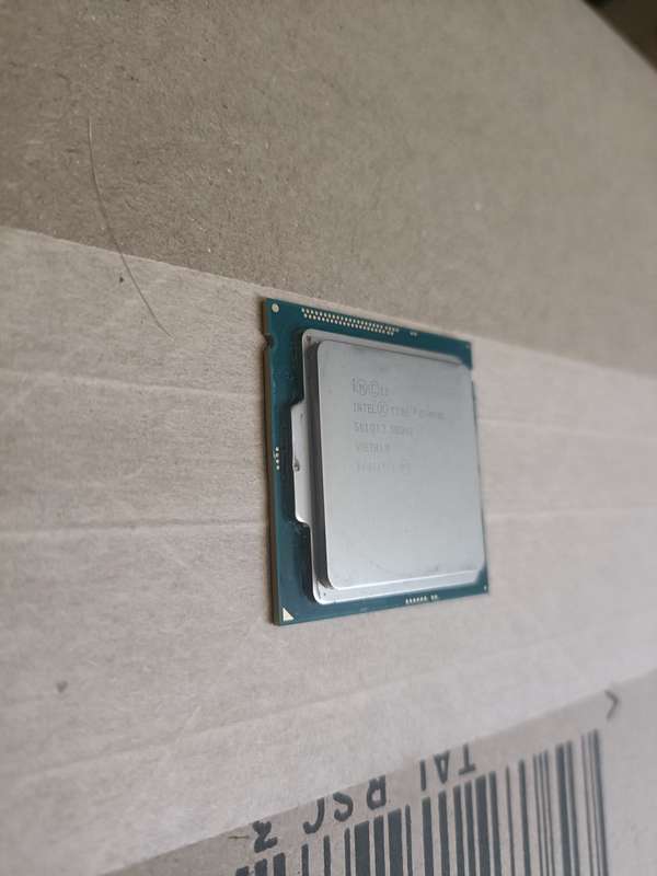 i5 4590 (Socket-1150) (3.30GHZ - 3.70GHZ).