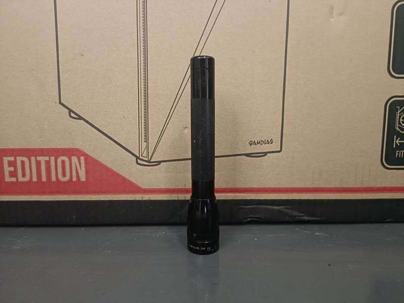 Outdoor Knife bundle + Maglite