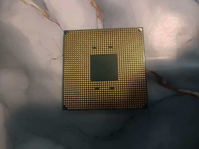 Ryzen 3 2200G (AM4)