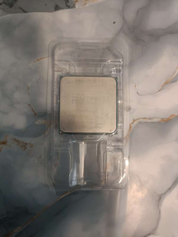 Ryzen 3 2200G (AM4)