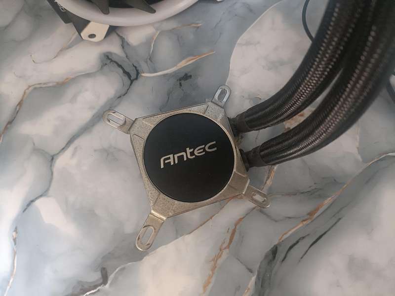 AIO Antec 240MM WaterCooler