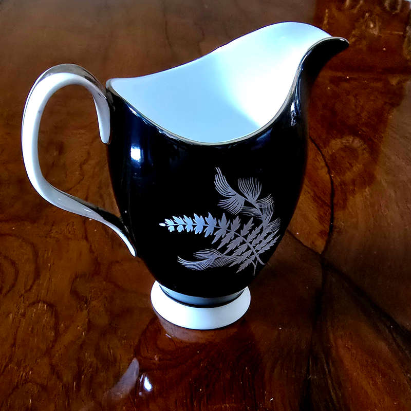 Royal Albert - Night & Day coffee set