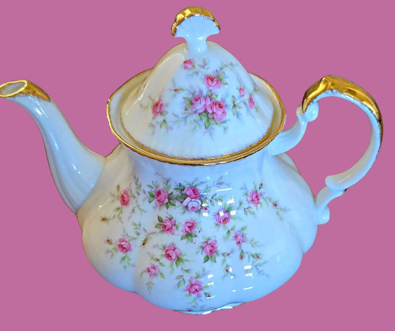 Royal Albert Paragon Victoriana Rose Full Tea set - 12 trio's