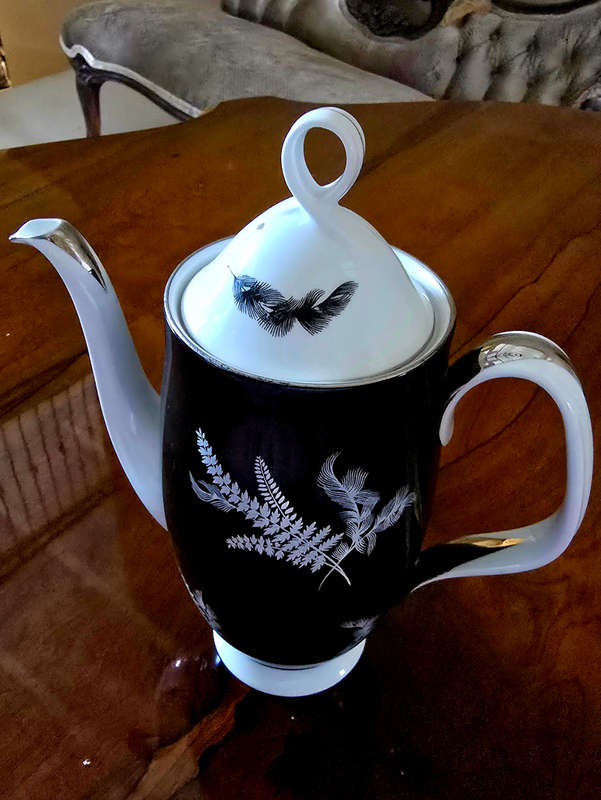 Royal Albert - Night & Day coffee set
