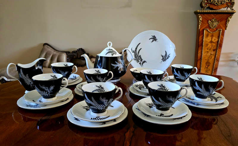 Royal Albert - Night & Day tea set