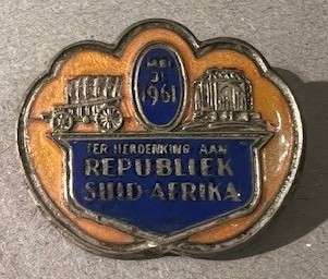 RSA 31 MAY 1961 REPUBLIC PIN BACK BADGE