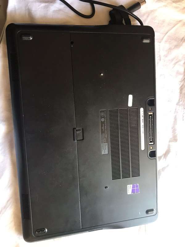 Dell Inspiron 15 3000 (6th Gen Intel Core i3-6006U)