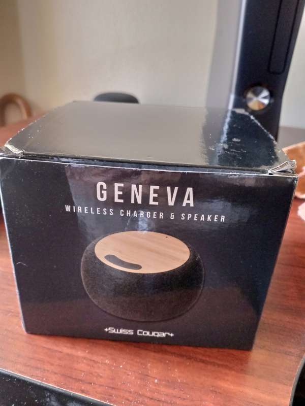 GENEVA WIRELESS CHARGER AND SPEAKER