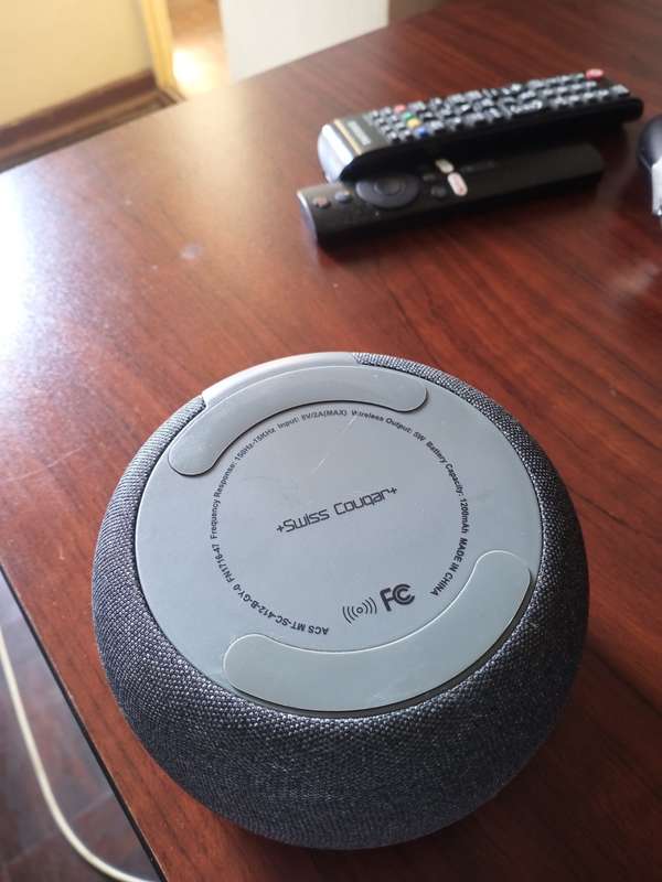GENEVA WIRELESS CHARGER AND SPEAKER