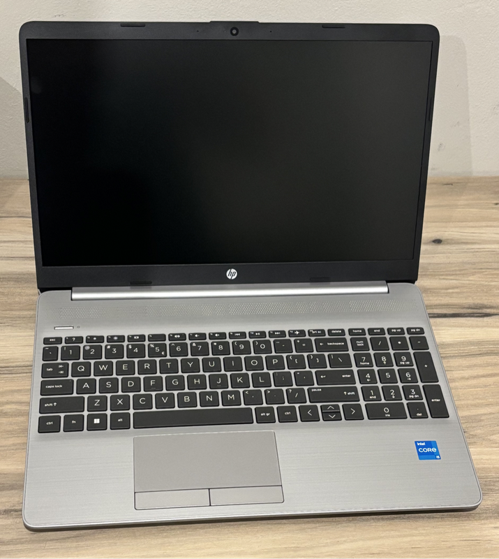 HP I5 12TH GEN