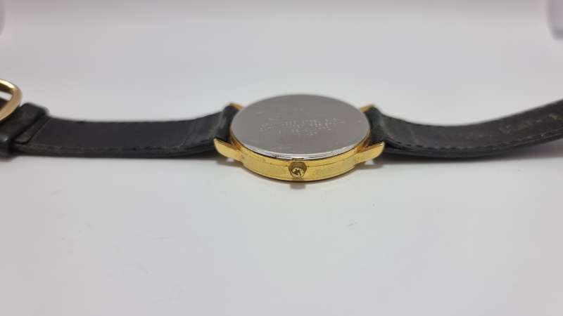 Louis Anders gold plated quartz watch (for parts/repair)