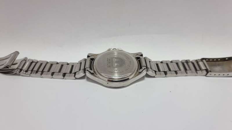 Lorus stainless steel watch V501-X383 (for parts/repair)