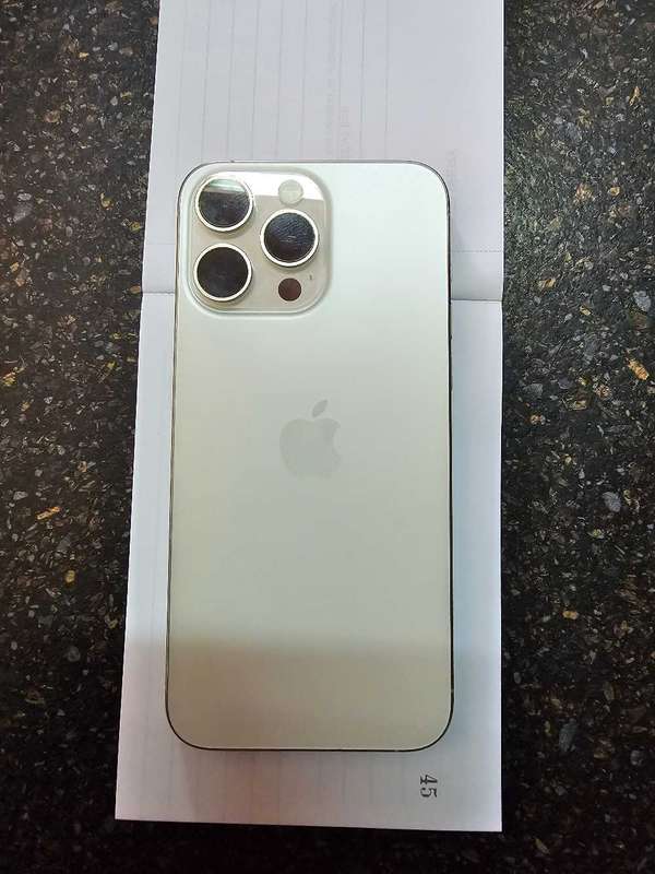 IPhone 15 pro max 256gb white titanium